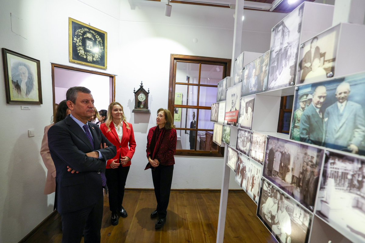 Genel Başkan Özgür Özel, İzmir’de Anma Programına Katıldı