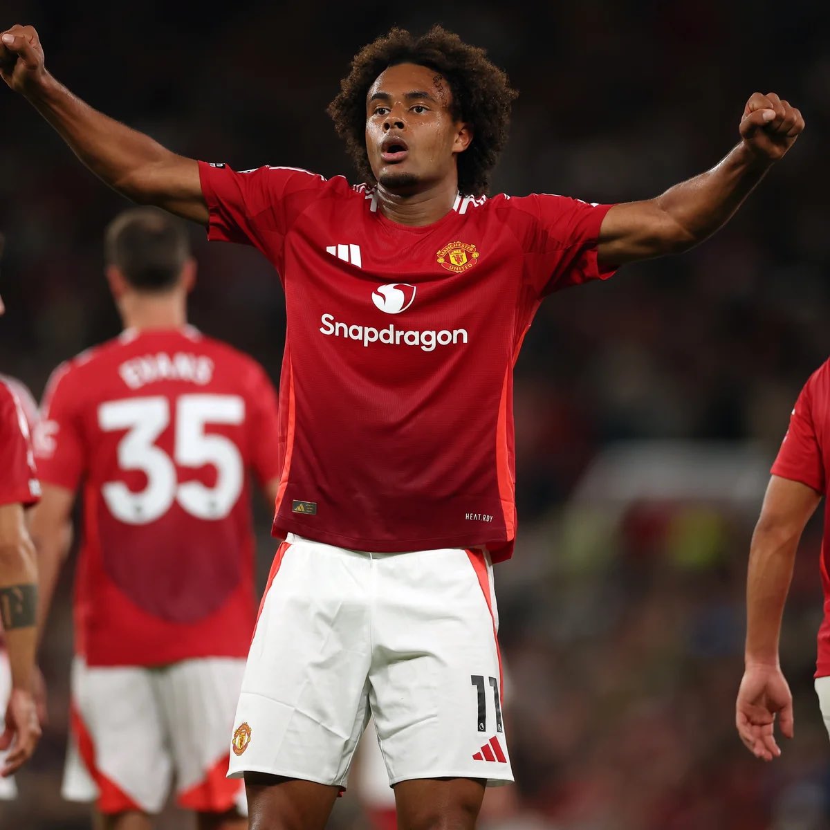 Joshua Zirkzee, Manchester United'da Kalma Kararını Bildirdi