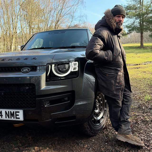 Land Rover'ın Efsanevi The Defender'ı Güçlü Bir Yeniden Canlanma Geçiriyor