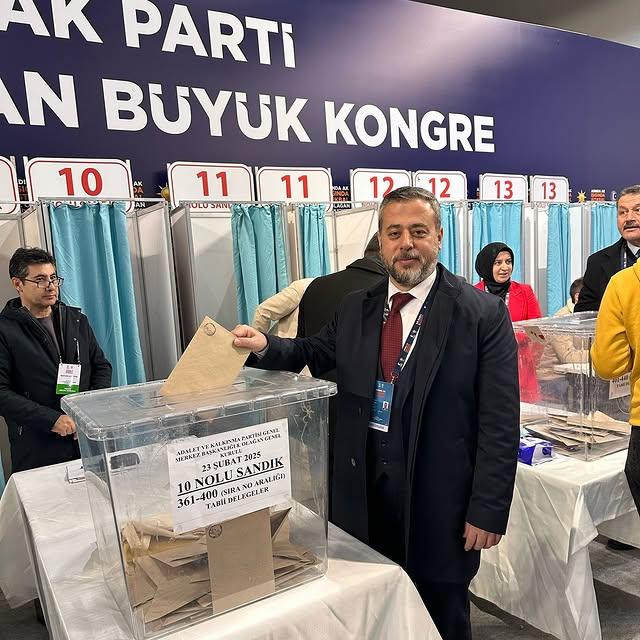 AK Parti 8. Olağan Büyük Kongresi'nde Coşku ve Kararlılık