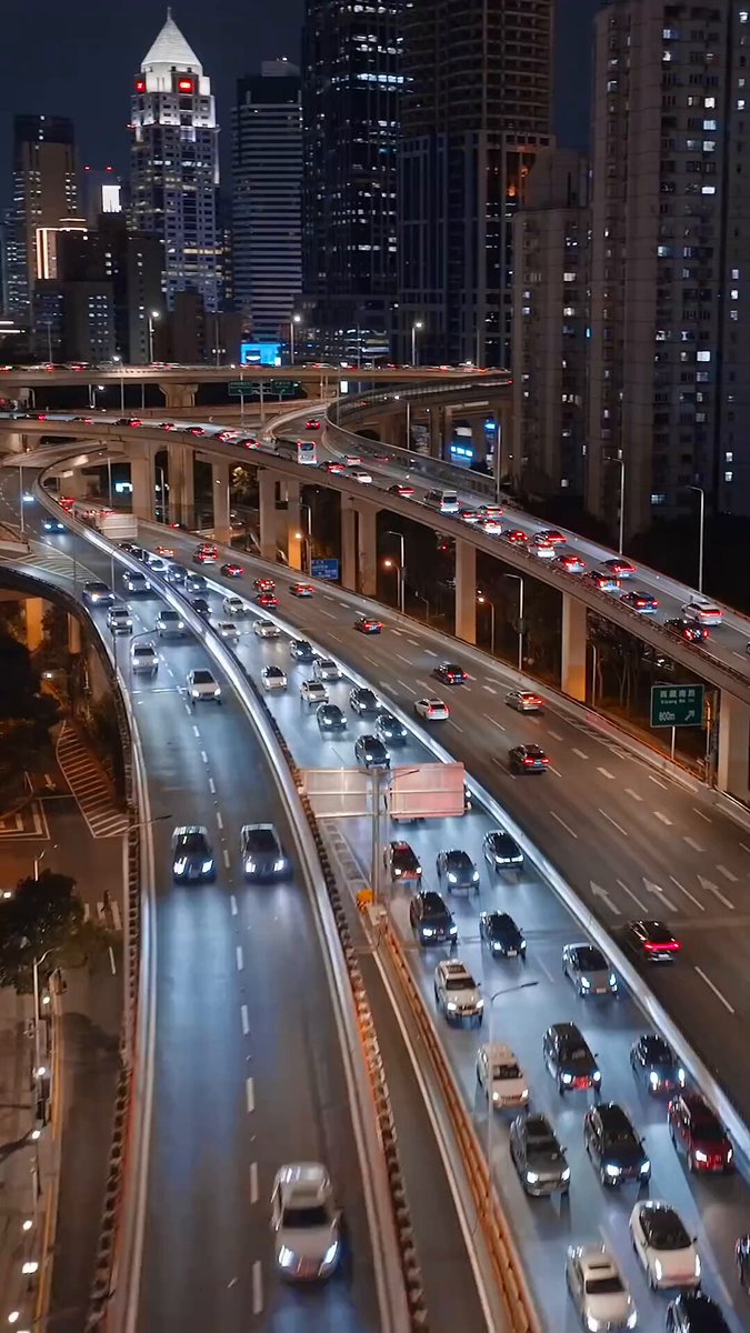 Şanghay'da Multi Story Overpass Yapımı Tamamlandı