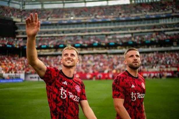 Manchester United, Mason Mount'un Yakında Dönüşünü Bekliyor, Luke Shaw'ın Durumu Belirsiz