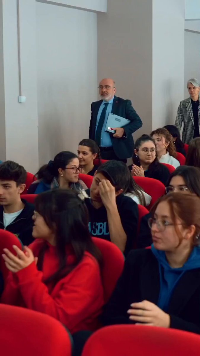 Kayseri Üniversitesi: Hidayet Aydınlar Sosyal Bilimler Liselisi'nde Büyük Kariyer Günleri Etkinliği Düzenledi