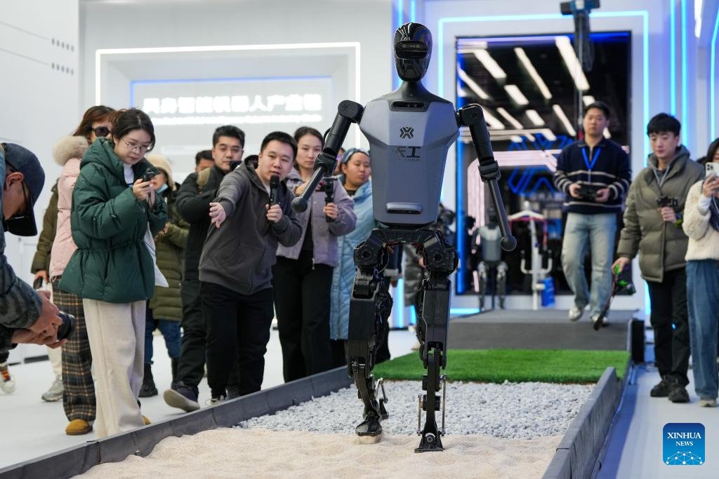 Beijing'de İnsanlar ve Robotlar Bir Araya Geliyor: 