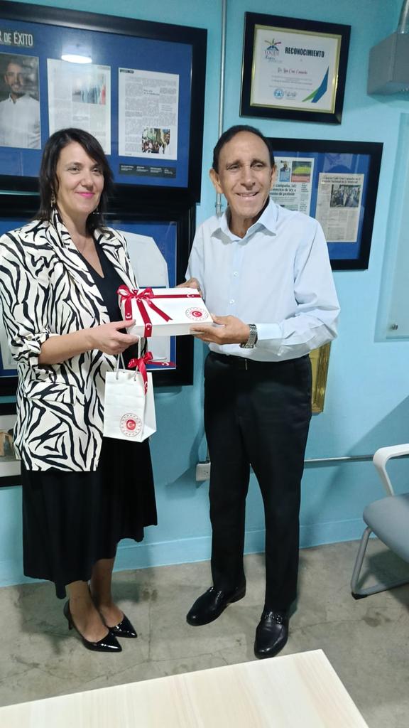 Trabzonlu Dışişleri Bakanı Emriye Çabuk, Santo Domingo'nun Yoksul Mahallelerindeki Ailelere Destek Veren Klinik Ziyareti