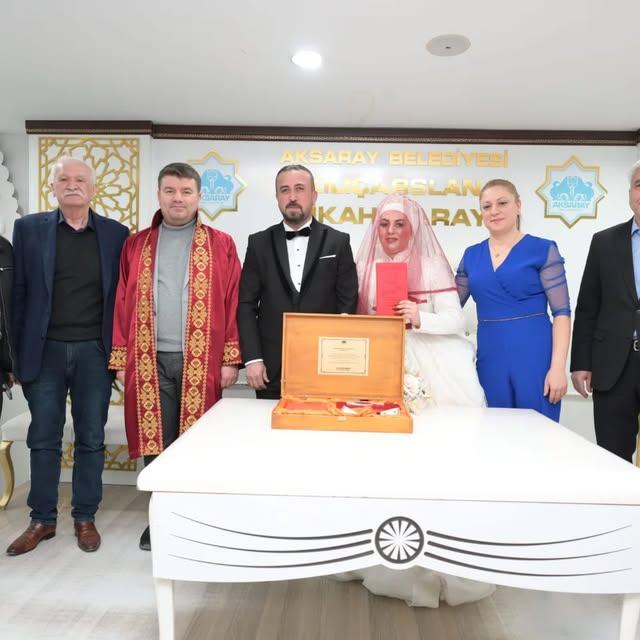 Aksaray Belediye Başkanı Dr. Evren Dinçer Selma Oktay Çiftinin Evliliğine Katıldı