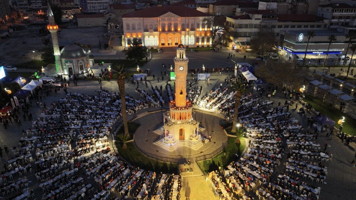 Tunç Soyer, Ramazan Ayı’nda Dayanışma ve Huzuru Dileyeceği