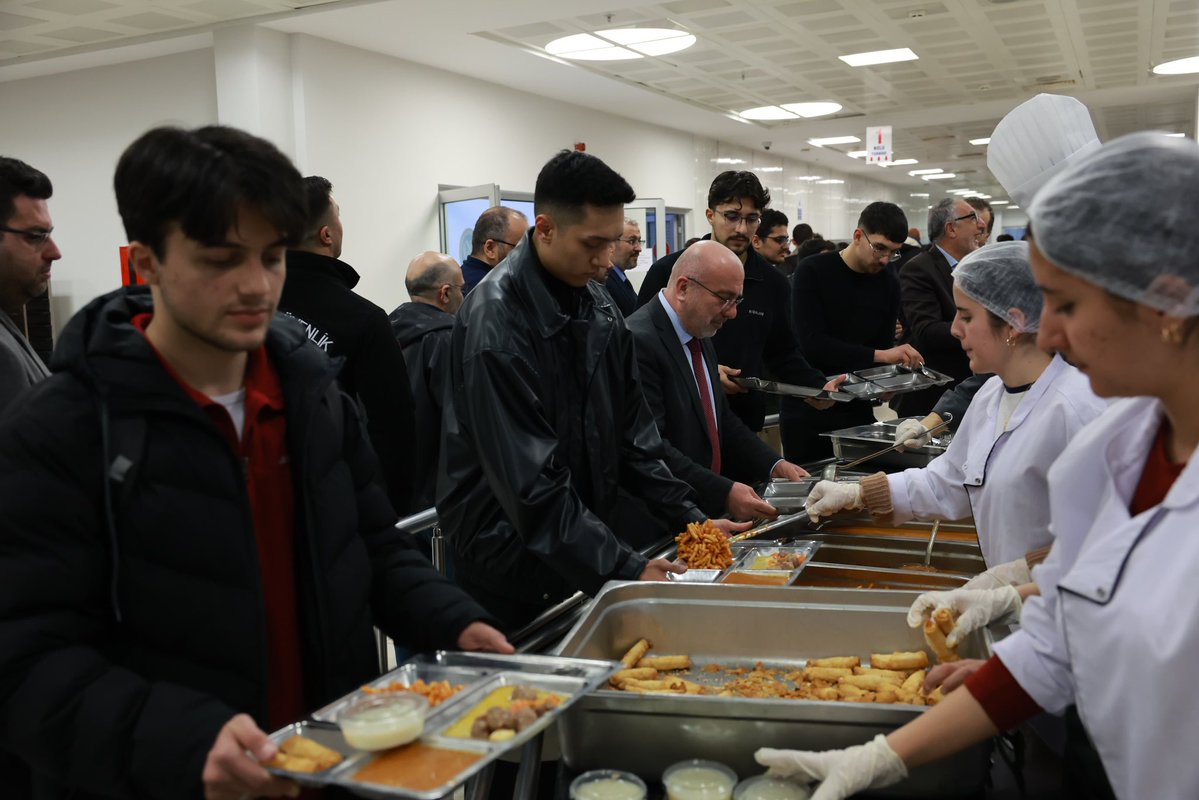 Kayseri Üniversitesi Rektörü ile Öğrencilere İftar