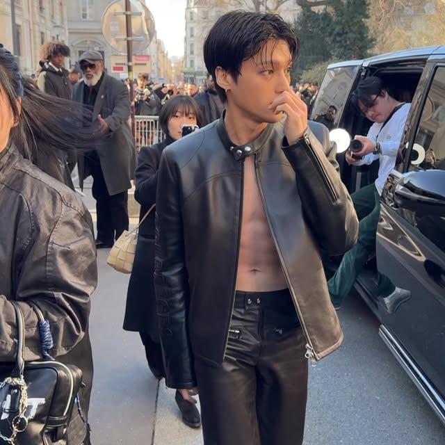 Woo Young: Total Black, Esencial en la Semana de la Moda de París