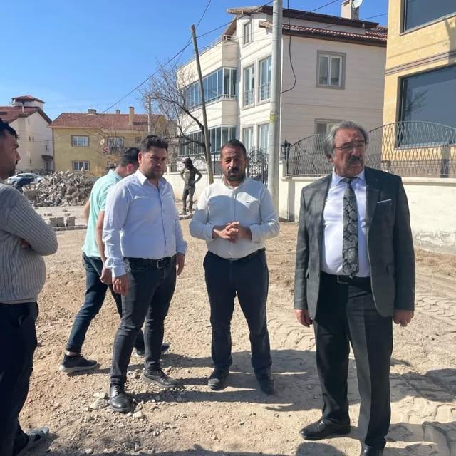 Avanos Belediyesi Kilit Parke Yol ve Bordür Çalışmalarını İnceliyor