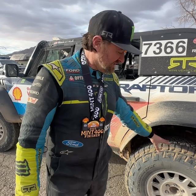 Vaughn Gittin Jr., Yeni Lastiklerle Mint400 Yarışında Başarılı Oldu