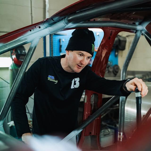 Norveç Ralli Şampiyonası'nda Yeni Araba Yaklaşıyor: Andreas Bakkerud ve Holten Motor Sporları