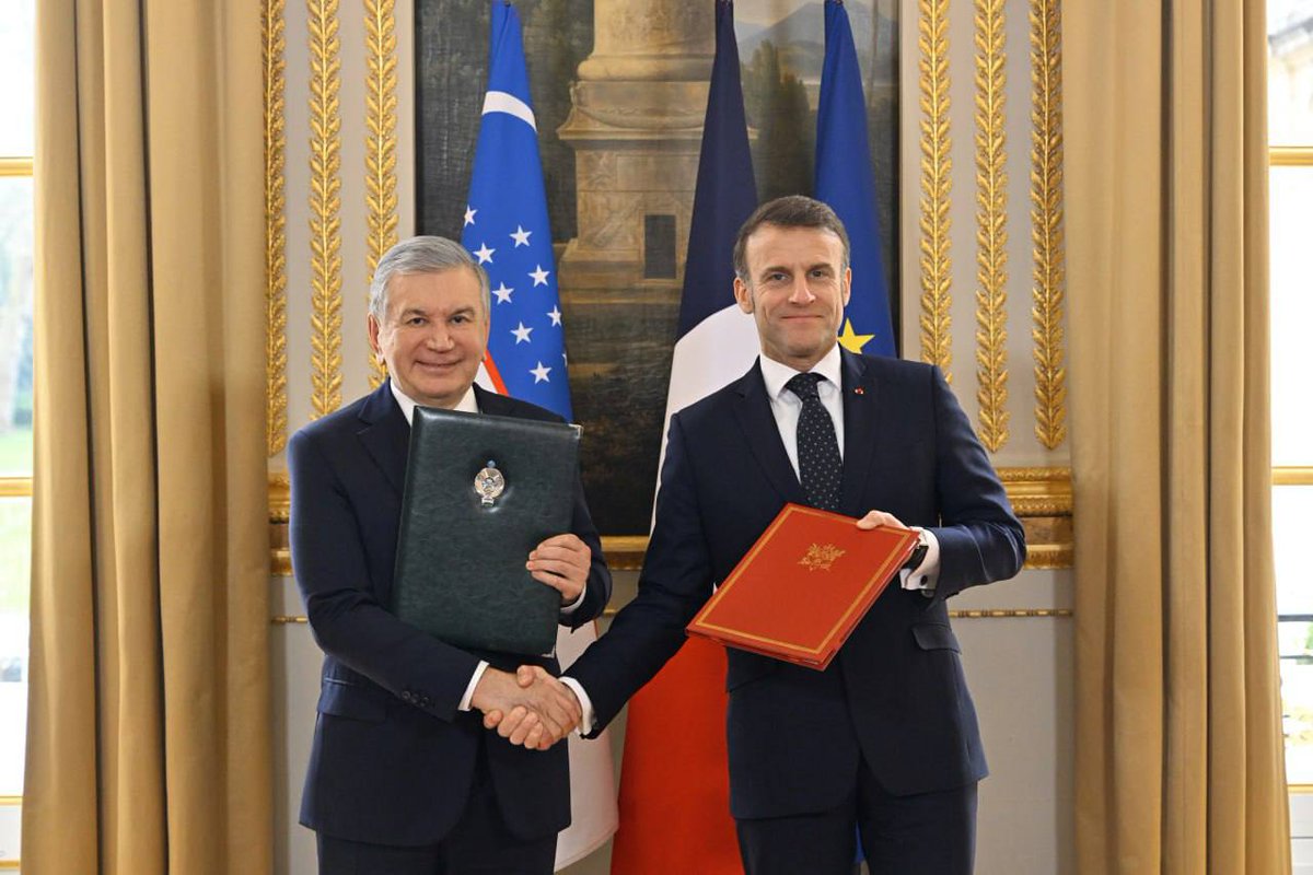 Şavkat Mirziyoyev ve Emmanuel Macron, Paris Görüşmelerinden Sonra Stratejik Ortaklık İçin Ortak Bildiri İmzaldı