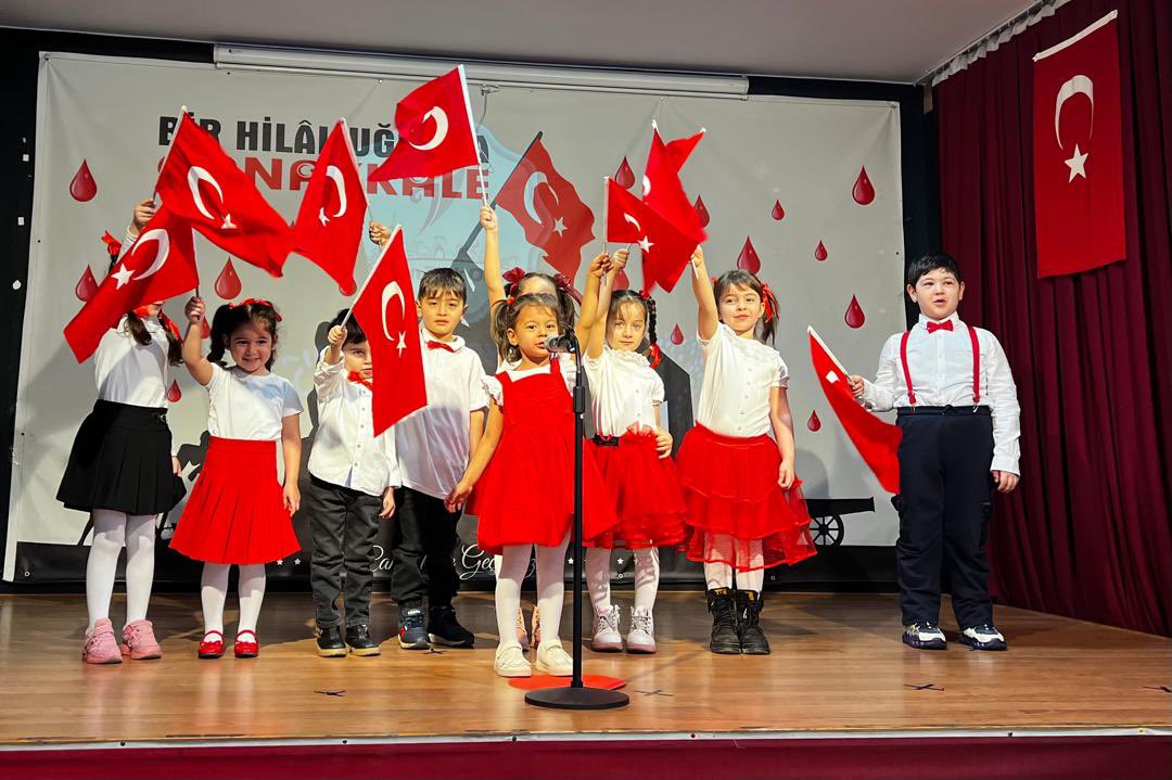 Tahran'da İstiklal Marşı ve Çanakkale Şehitleri Anıldı