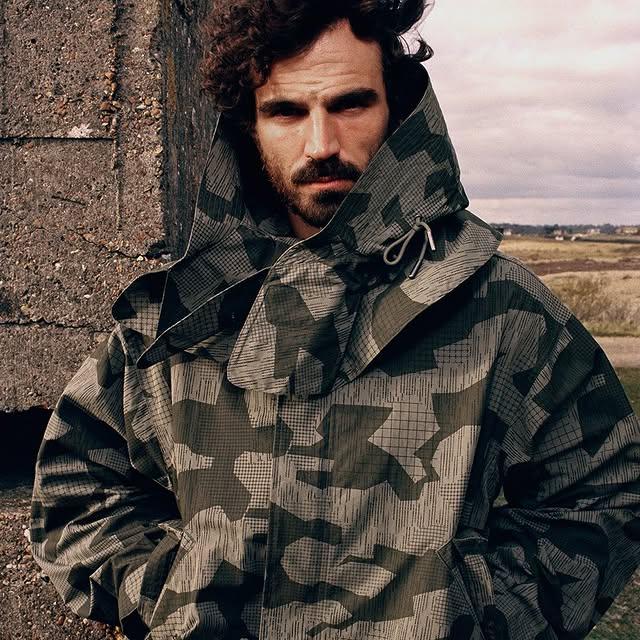 Belstaff'tan Yeni Terrain Camo Parka: Çeşitli Hava Koşullarına Uygun Tasarım