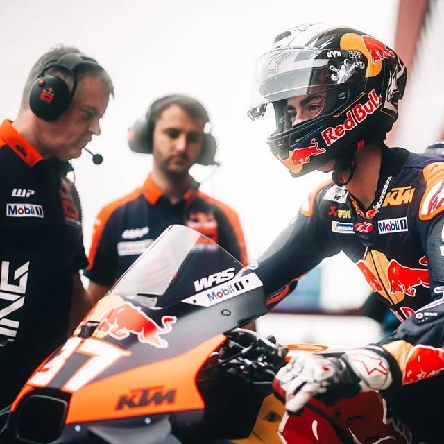 Arjantin Grand Prix Sprint'inde KTM Pilotları Zorlu Koşullar Yaşadı