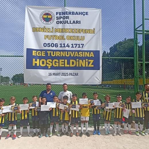 Fenerbahçe Spor Okulları Ege Turnuvası'nda Zirveyağı