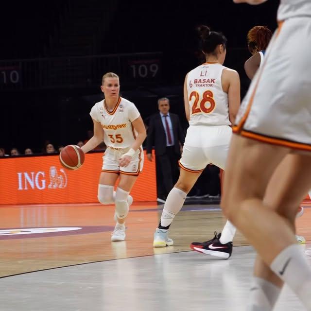 Galatasaray Basketbol Takımı, Emlak Konut ile Çekişmeli Mücadelede Galip Geldi