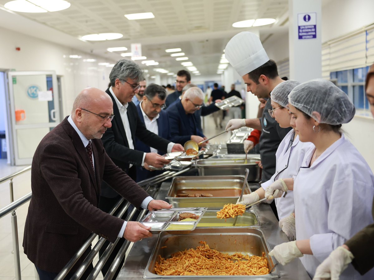 Kayseri Üniversitesi, Öğrencileriyle Birlikte İftar Yaptı