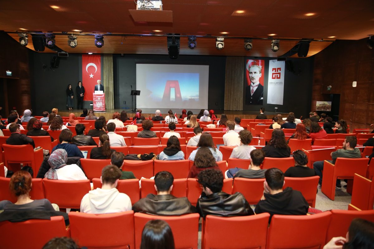 AGÜ, Çanakkale Zaferi'ni Anma Töreni Düzenledi