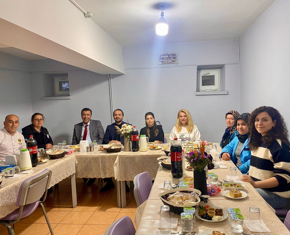 Nevşehir'de Aile ve Sosyal Hizmetler İl Müdürü, Kadın Konukevinde İftar Programına Katıldı