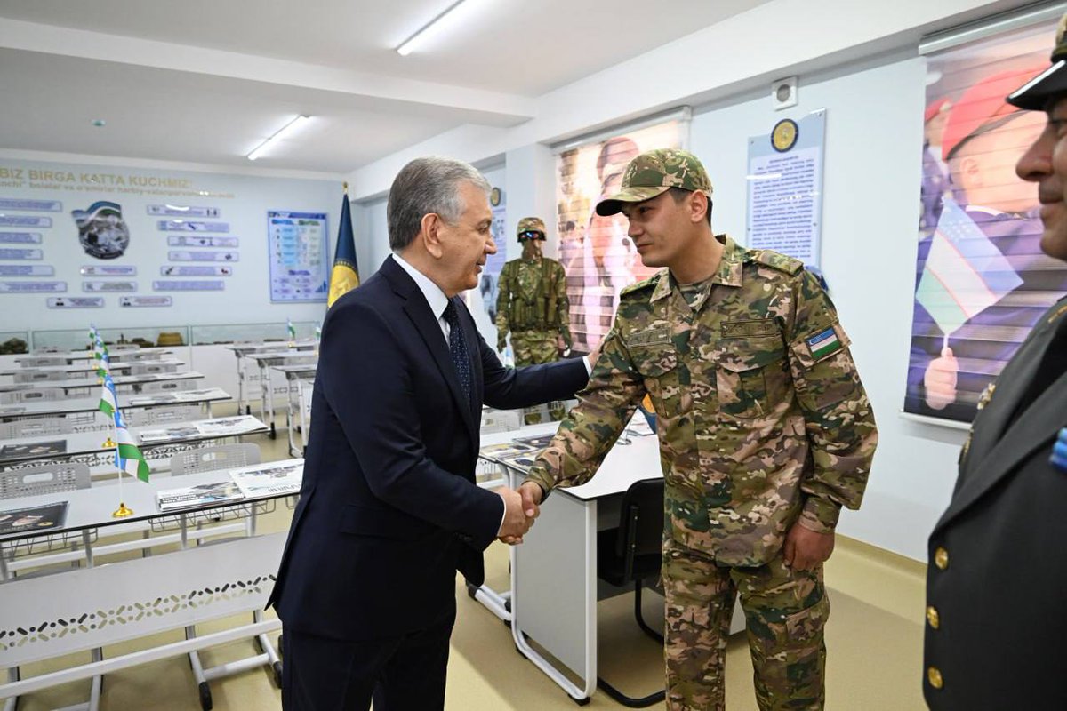 Başkent Bektemir'de Yeni Eğitim Tesisi Açıldı, Cumhurbaşkanı Mirziyoyev İncelemelerde Bulundu