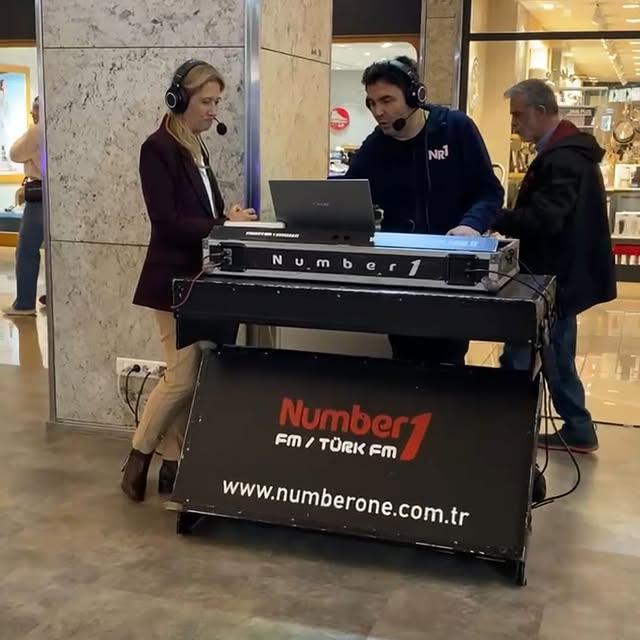 Number One TV, Capacity AVM'de Bakırköylülerle Etkinlikte Buluştu