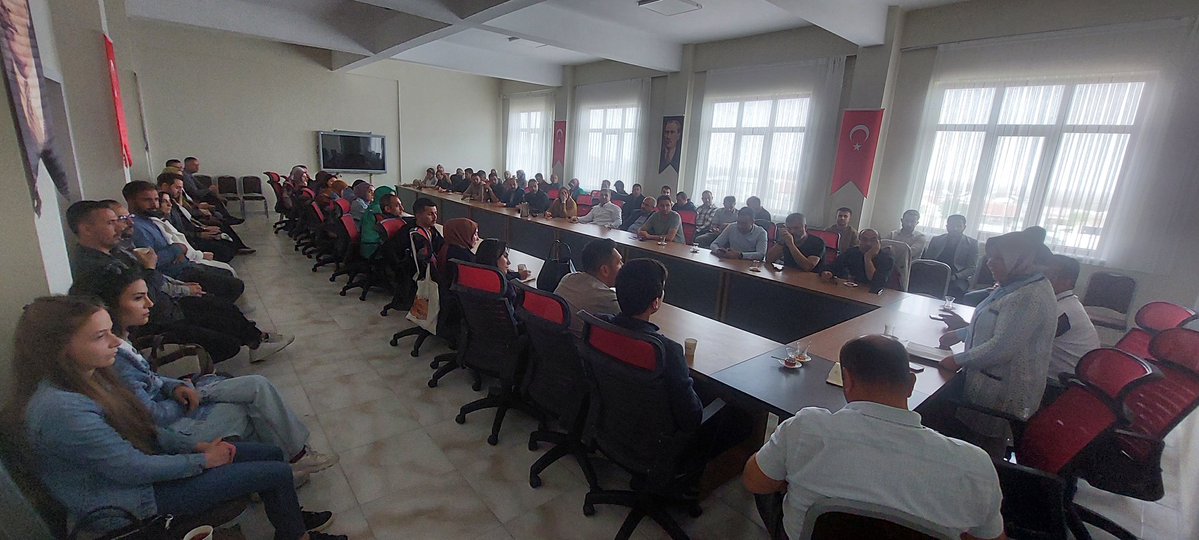 Eski İlçe Milli Eğitim Müdürlüğü, ÇEDES Projesi Değerlendirme Toplantısı Gerçekleştirdi