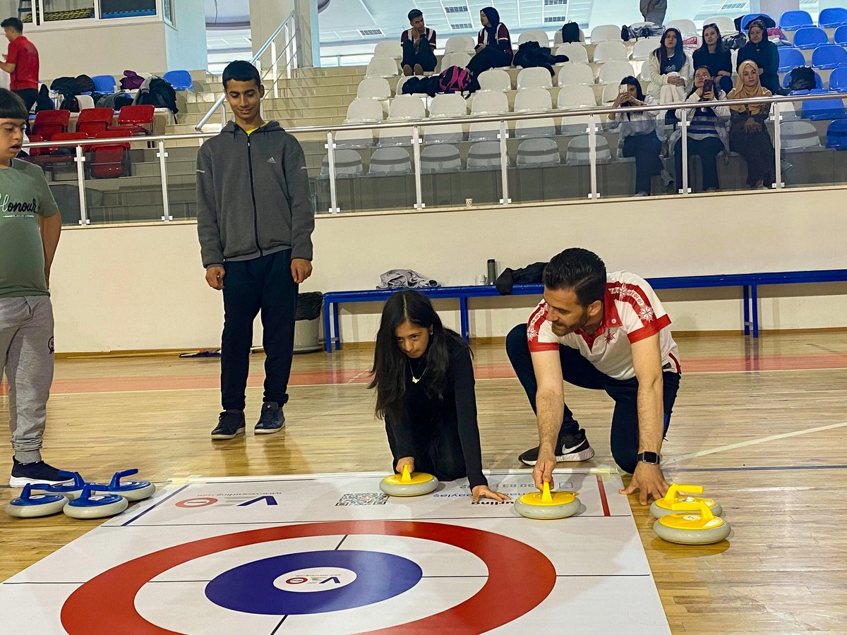 Kayseri'de Engelliler Haftası Etkinlikleri Kapsamında Floor Curling Müsabakaları Sona Erdi